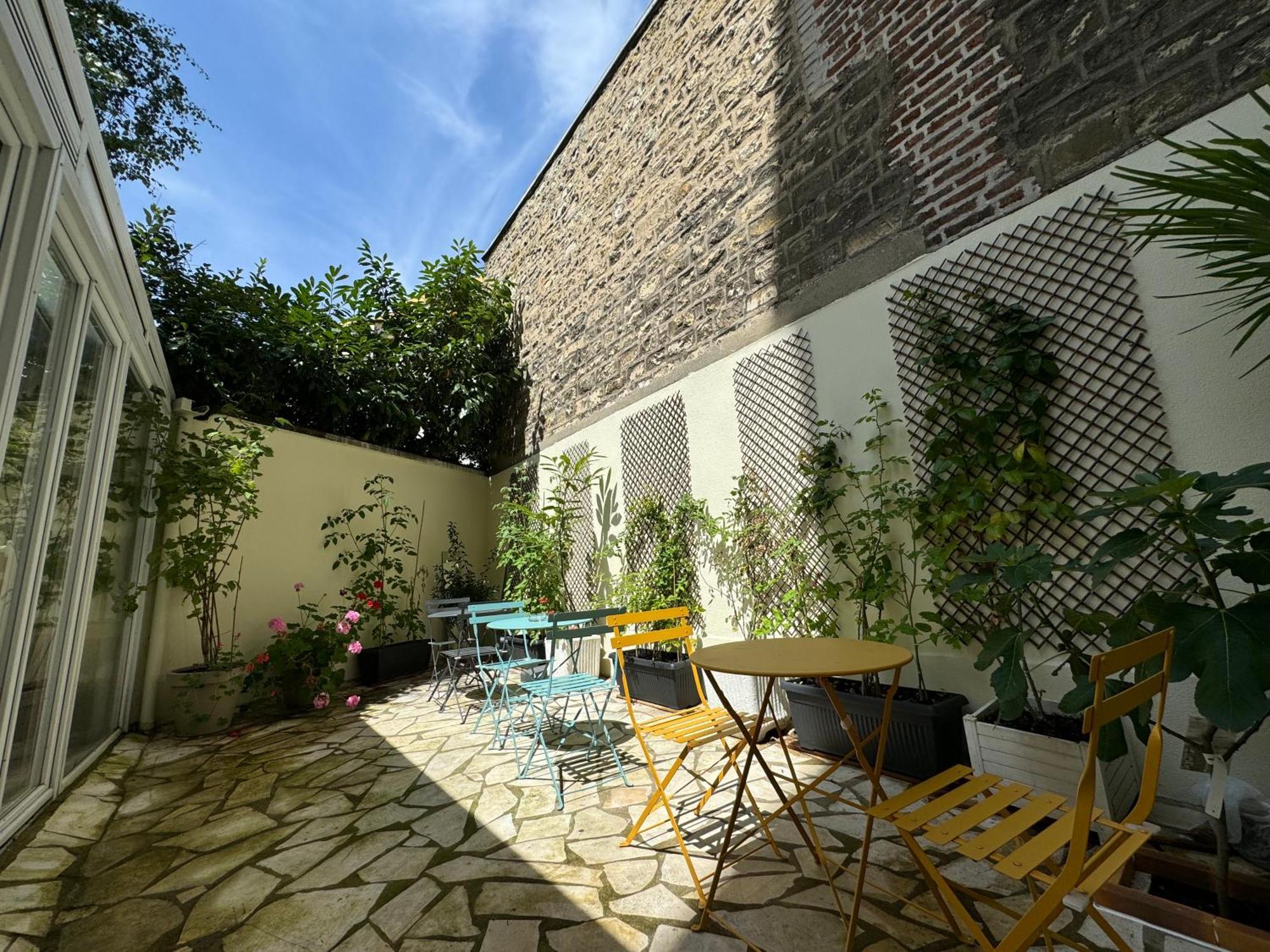 Hipotel Lilas Gambetta Paris Eksteriør bilde